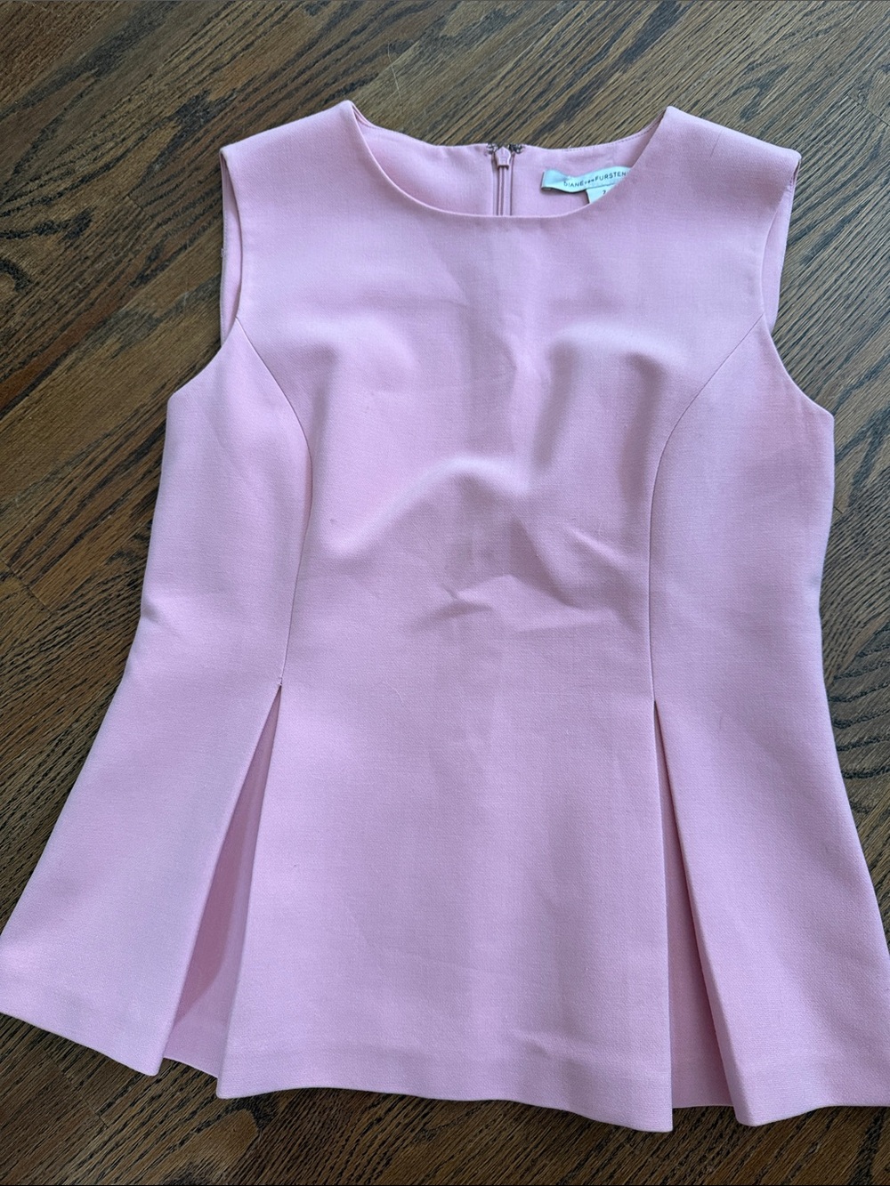 Diane vonFurstenberg Sleeveless Pink Peplum Top sz 2